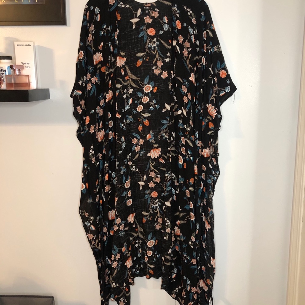 Black cover with flowers